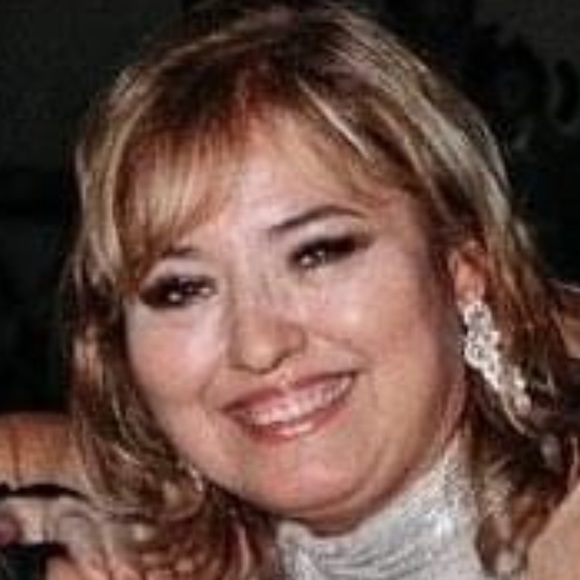 Meet your Posher, Myrna - Picture 2 of 2